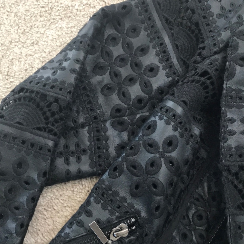 Leather jacket - Picture 4 of 6